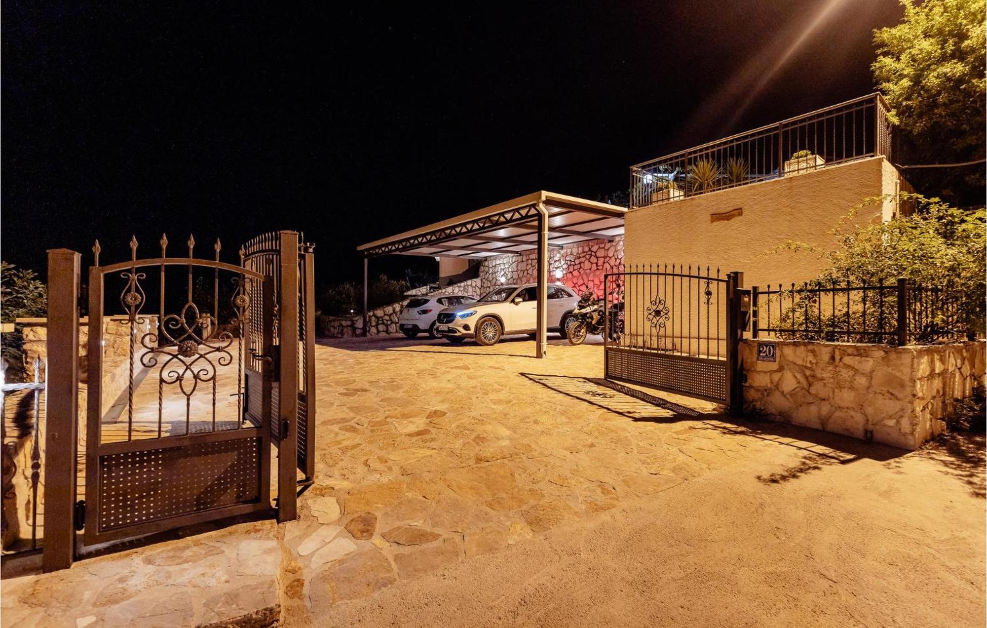 Amazing Home In Herceg Novi With House Sea View Exterior foto